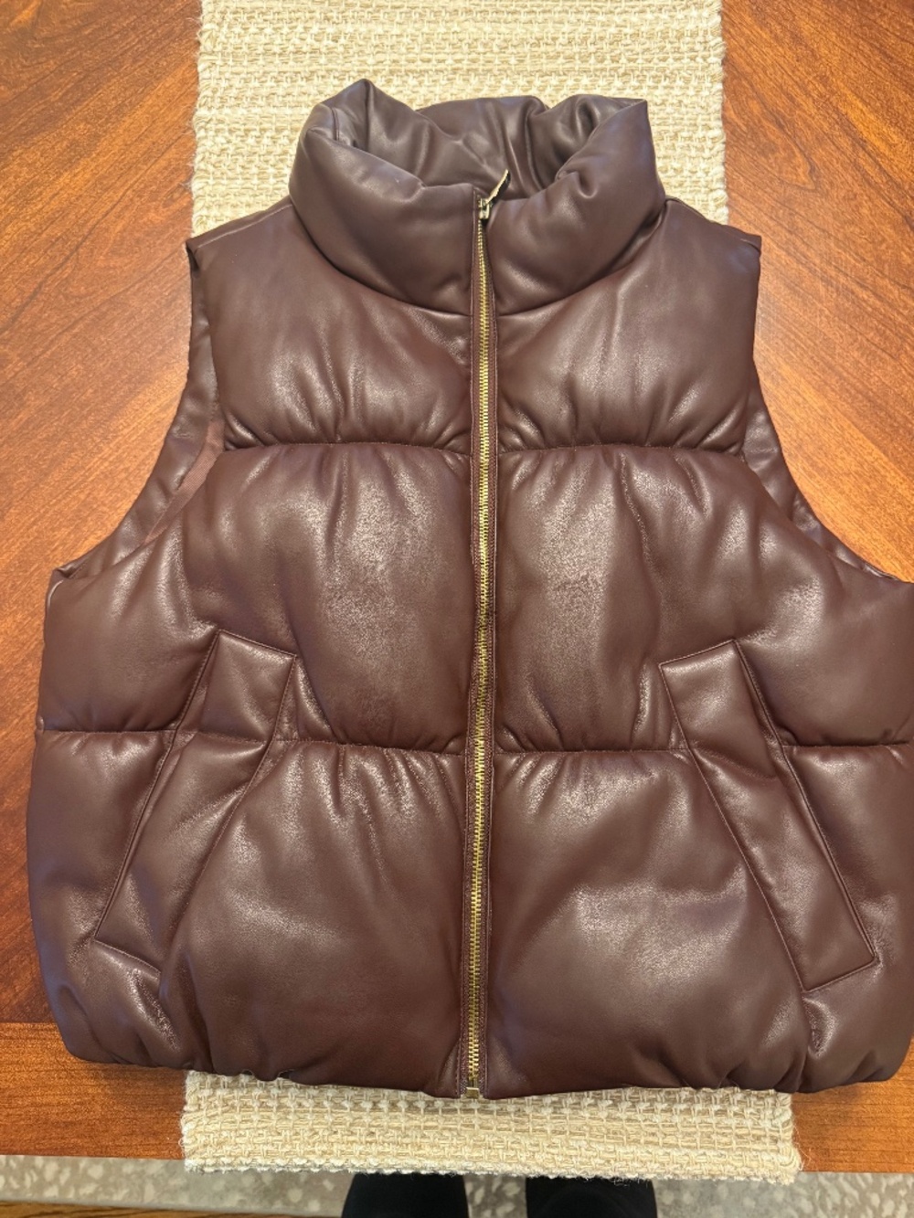 Banana Republic Factory Vegan Leather Cropped Puffer Vest Bordeaux Kiss